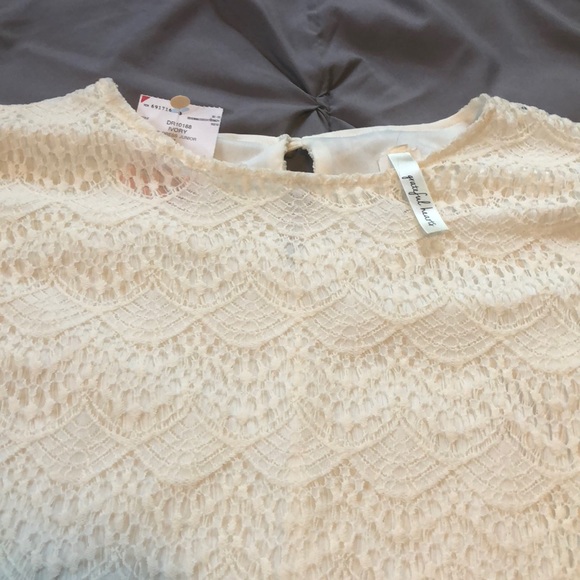 *sold on Merc* White Lace Dress NWT - Picture 2 of 6